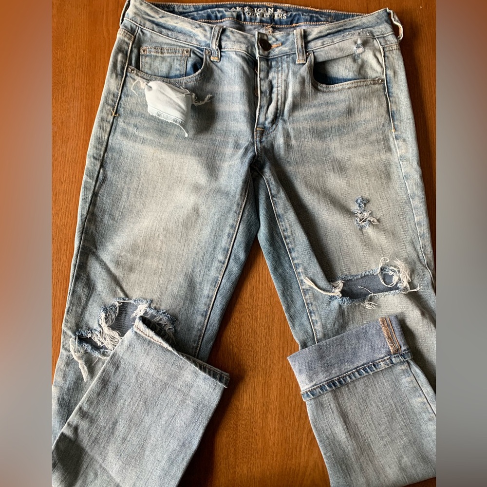 American Eagle Destructed Boyfriend Jean